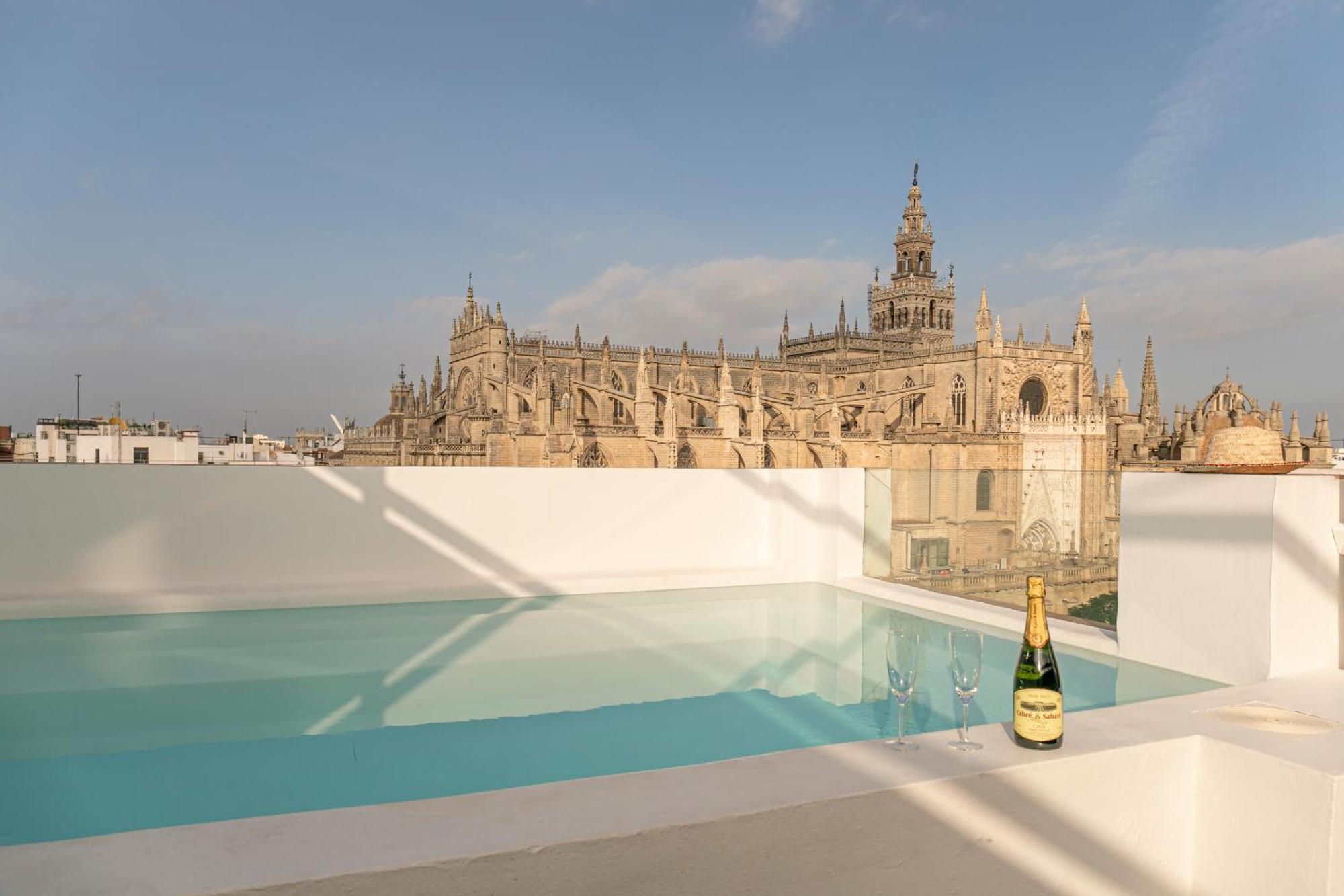 Isg Apartments Modern Atticpool At The Cathedralfree Parking Sevilla Exterior foto