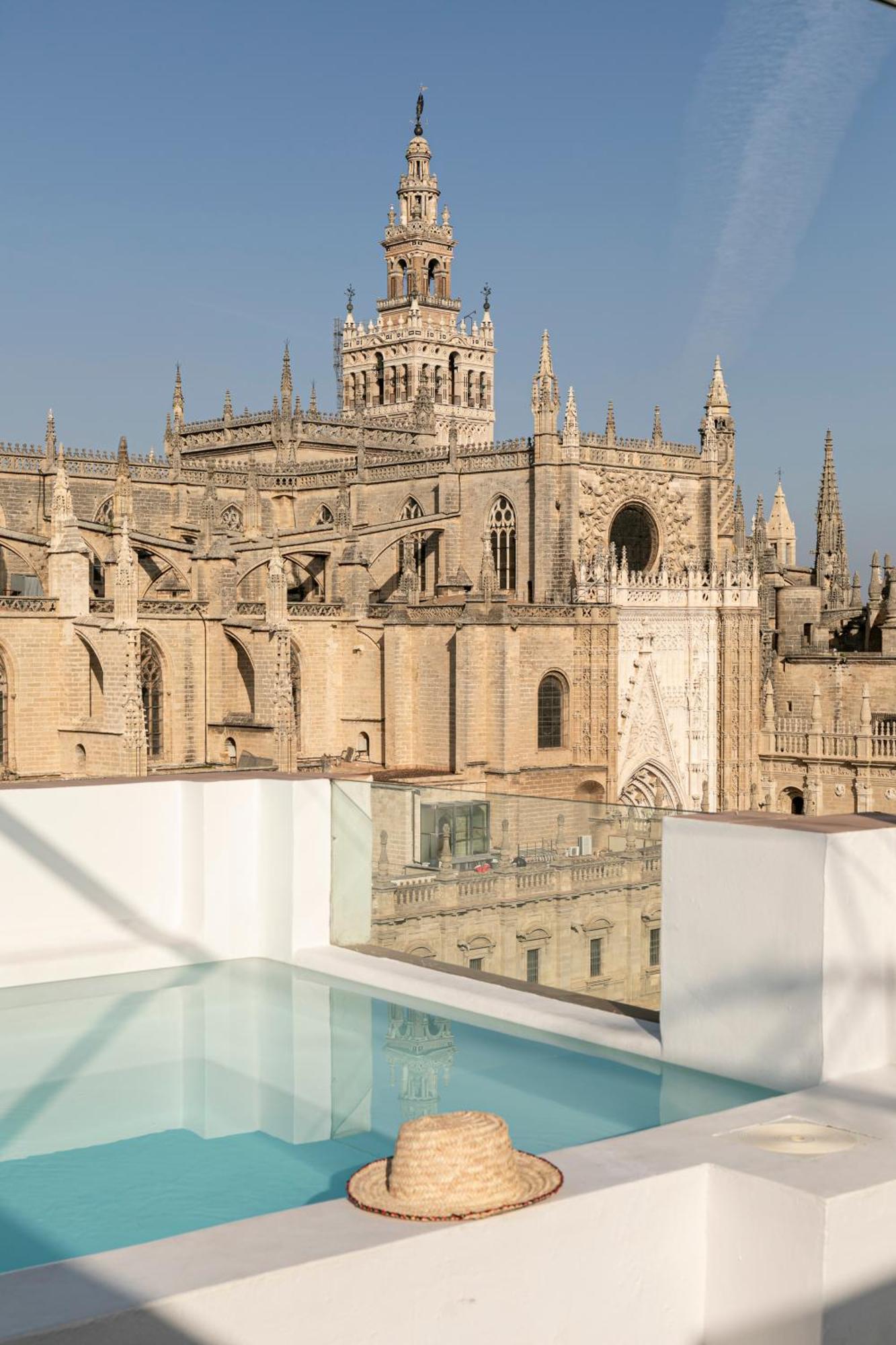 Isg Apartments Modern Atticpool At The Cathedralfree Parking Sevilla Exterior foto