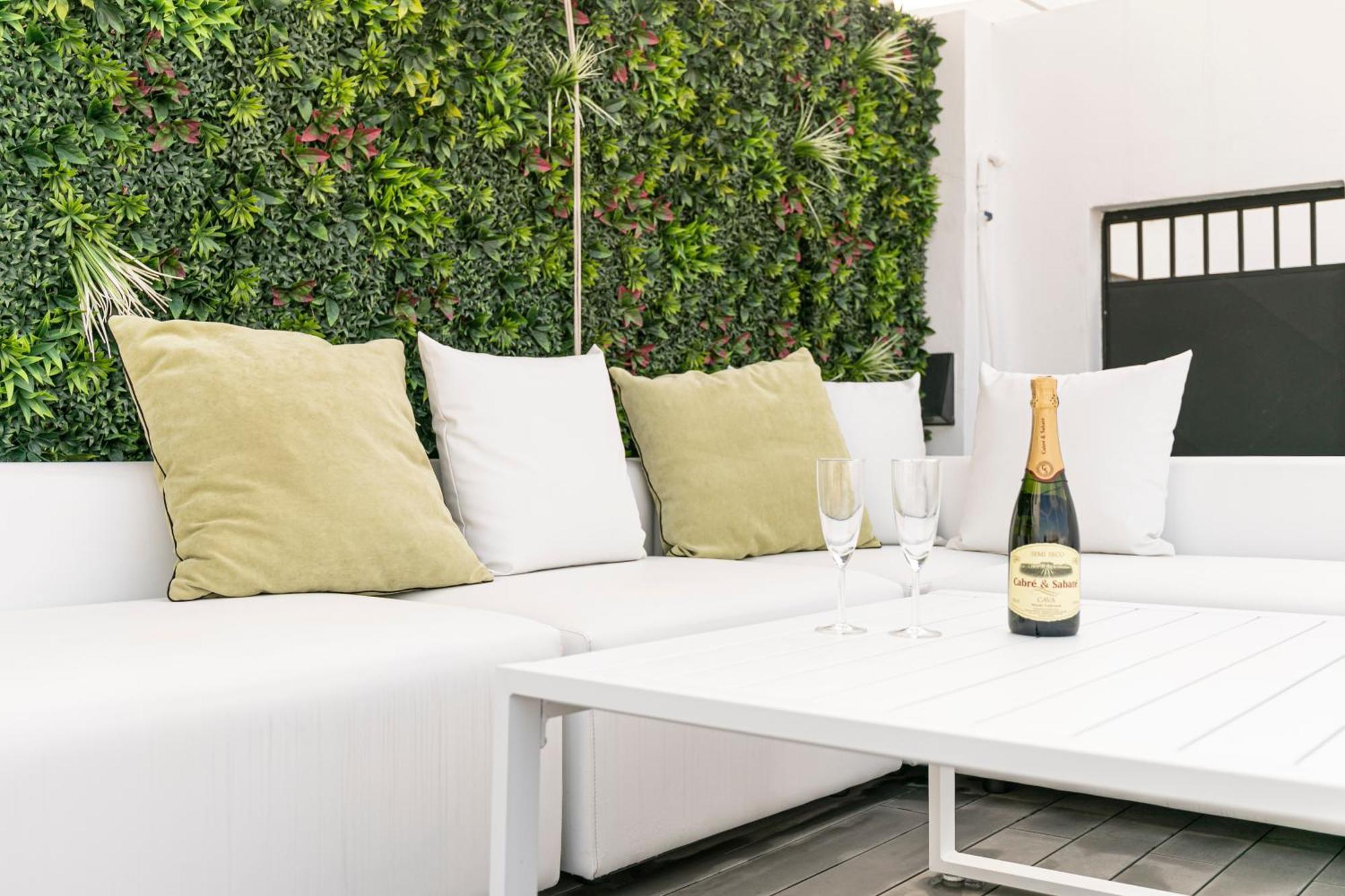 Isg Apartments Modern Atticpool At The Cathedralfree Parking Sevilla Exterior foto